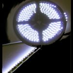 ruban led lateral noir blanc naturel 120