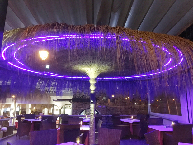 Ambiance lumineuse ruban led salle de restaurant