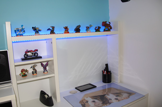 Idée déco pour un bureau, avec un ruban led