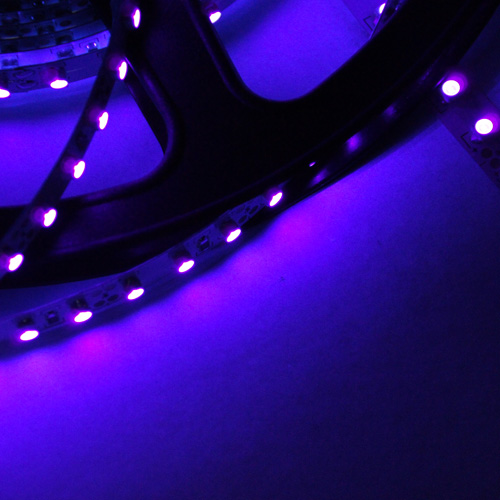 Ruban Led ultraviolet puissant pour lumière noire - 120 Leds/M - Deco Led  Eclairage