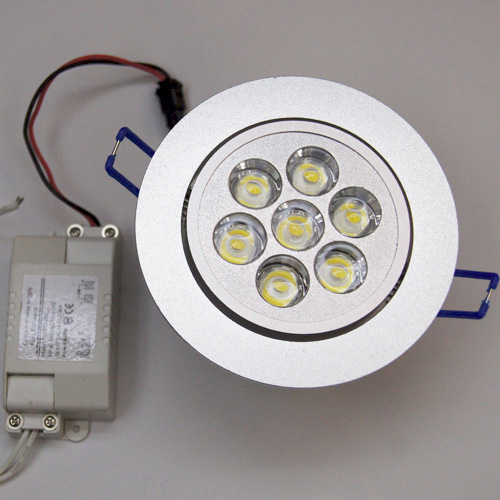 spot led 7w 600 lumens blanc chaud